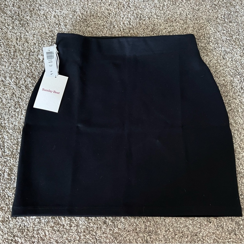 NWT Aritzia - Sunday Best - Black Mini Skirt - Small